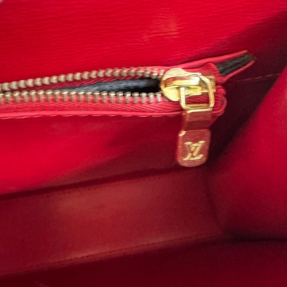 Louis Vuitton Red Women's Bag - Picture 9 of 12